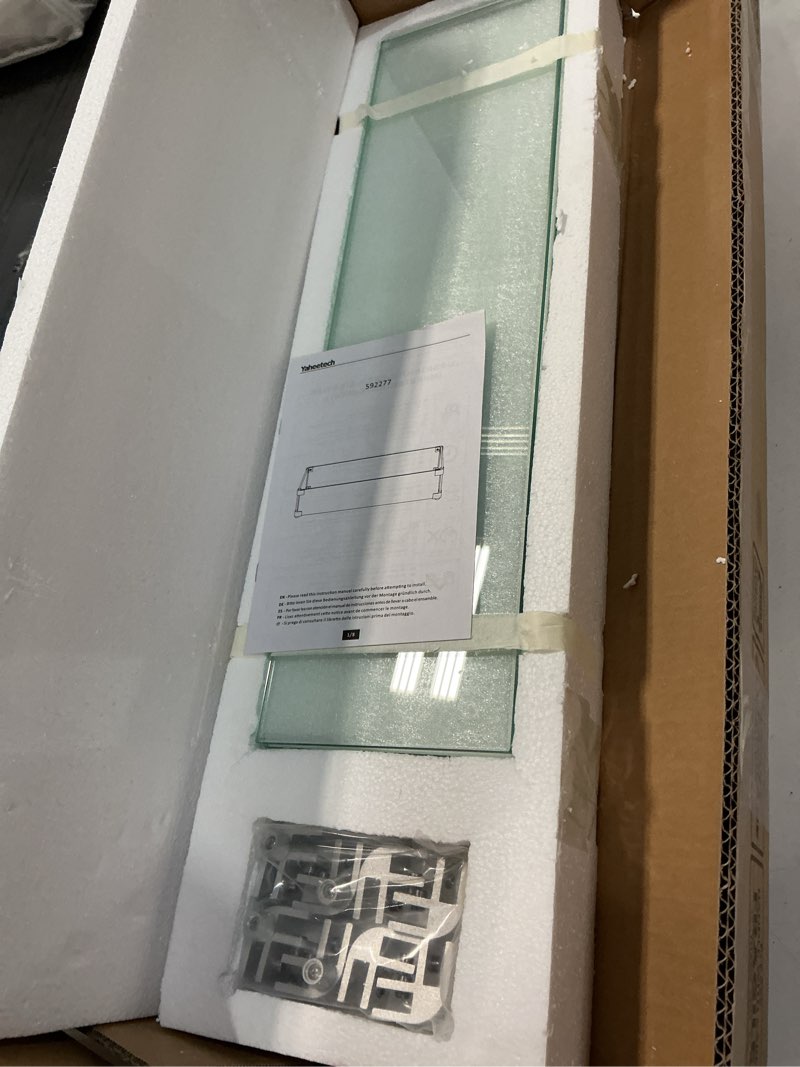 Condition photo showing Good Condition for yaheetech 23.5" l x 7.5" w tempered glass wind guard fence