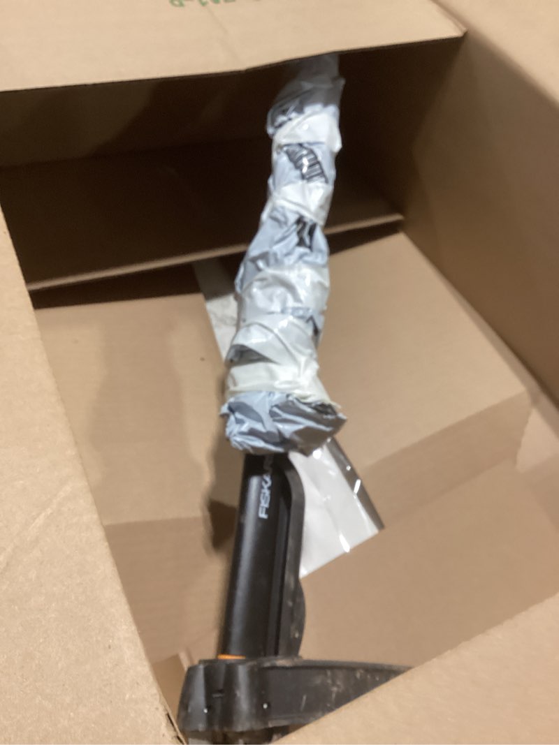 Condition photo showing Good Condition for fiskars 4-claw stand up weed puller tool, gardening hand weeding tool with 39" long ergonomic handle with easy-eject mechanism