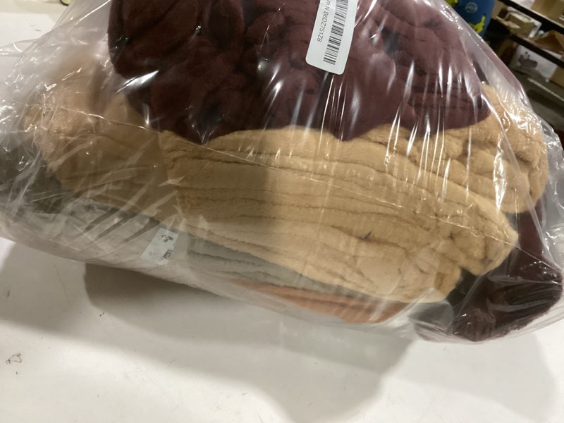 Condition photo showing Good Condition for 12 Pack Terracotta Flannel Throw Blankets Bulk 50 x 60 Inch with to Have to Hold Card and Rope Wedding Fleece Throw Blanket for Wedding Gifts Bed Couch Sofa Season Soft Lightweight(Terracotta) 50 x 60 Inch Terracotta 12