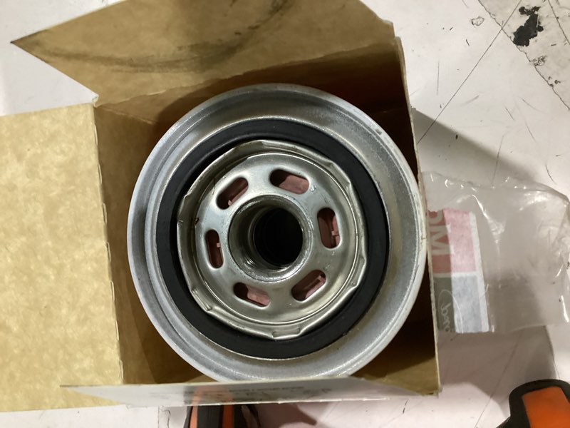 Condition photo showing As Is for motorcraft oil filter fl820s