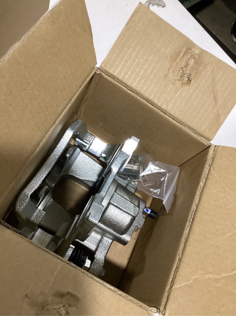 Condition photo showing New/Like New for cciyu Rear Left & Right 18B5046 18B5047 Disc Brake Calipers W/Bracket fit For Dodge For Nitro 2007-2011,For Jeep For Liberty 2008-2012,For Jeep For Wrangler 2007-2017,For Jeep For Wrangler JK 2018 Rear Left & Right[18B5046 & 18B5047]-Silver
