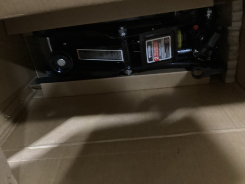 Condition photo showing Good Condition for torin black 2-ton steel manual hydraulic floor jack
