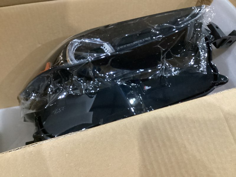 Condition photo showing Good Condition for right headlight assembly compatible with cx-30 preferred/premium/select/signature/i grand touring 2020-2022 w/afs w/bulbs w/ballast headlamp passenger dgj151030a dgj151030
