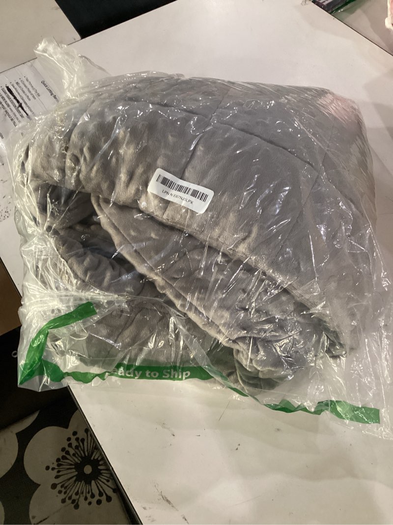 Condition photo showing Good Condition for mr. sandman weighted blanket for adults queen size 15 lbs, soft cooling heavy minky blanket for sleep, washable throw blanket with glass beads, 60 x 80 inches, grey 60 x 80 inches, 15lbs grey