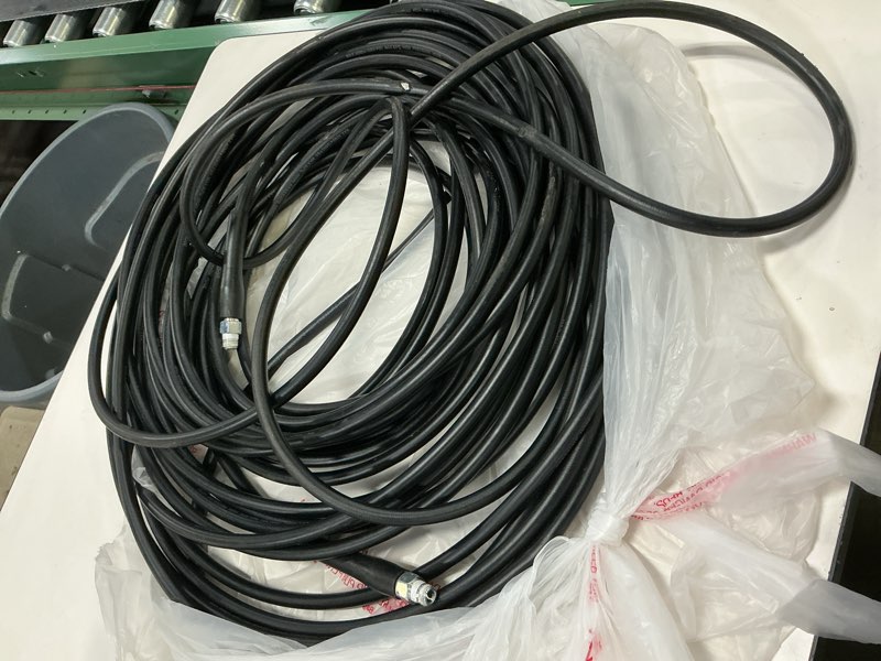 https://lotting-media.assets.bidfta.com/lotting_2bc1896b-0554-4154-a4e7-d568a18ffd83