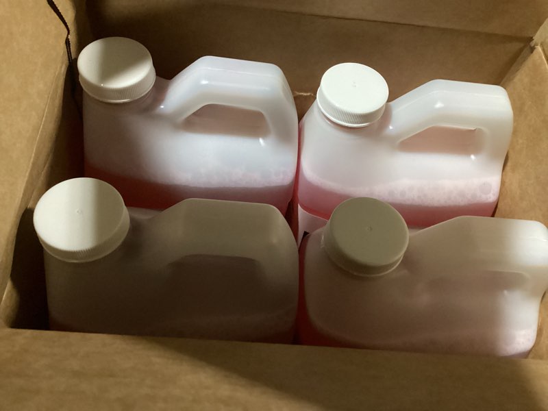Condition photo showing Good Condition for betco symplicity™ sanibet multi-range sanitizer, 67.6 oz bottle, case of 4