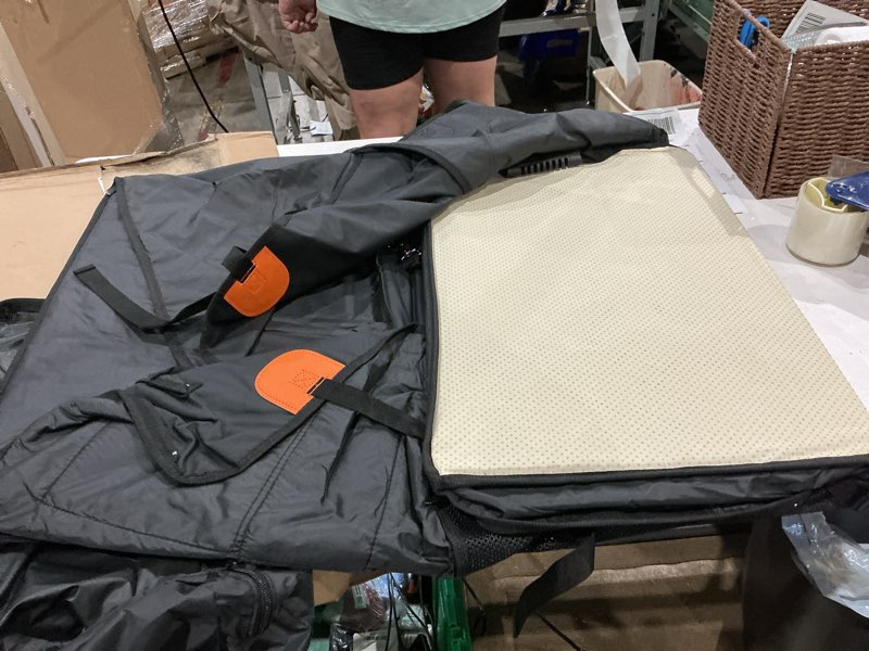 Condition photo showing Good Condition for backseat car extender for dogs |