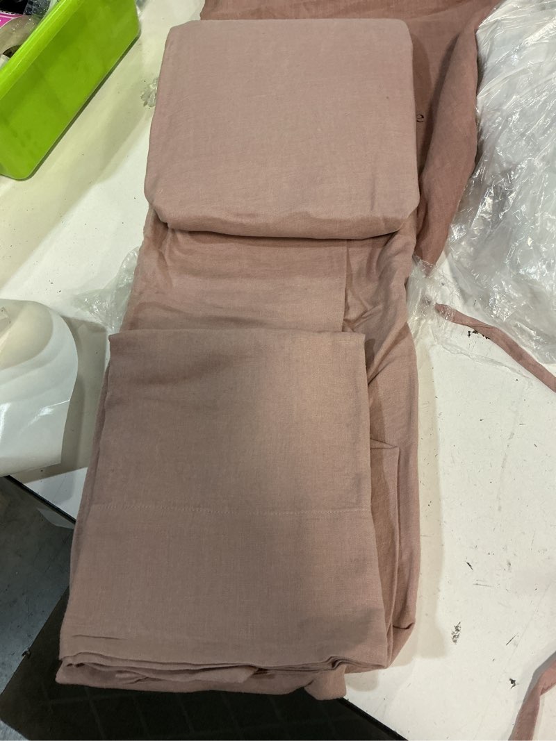 Condition photo showing New/Like New for european linen fitted sheet set queen
