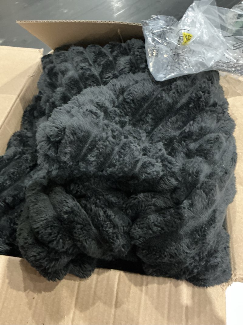 Condition photo showing Good Condition for bedsure gentlesoft blankets queen size for bed - cozy soft blankets for women, cute large fleece throws for girls, black, 90x90 inches black queen (90" x 90")