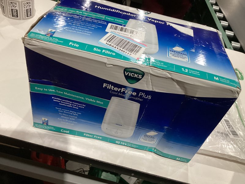 Condition photo showing As Is for Vicks FilterFree Plus Cool Mist Plus Humidifier (VUL565), Medium Room –Filter-Free Cool Mist Humidifier for Baby, Kids and Adult Rooms, Works with Vicks VapoPads