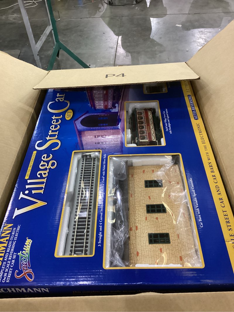 Bachmann Trains - Village Streetcar "Christmas" Auto Reversing Set - On30 Scale - Runs on HO Track