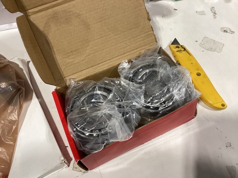 Condition photo showing New/Like New for similiar product not like stock photoor description please see preview photos similiar product pack of 4timken 25580 axle bearing