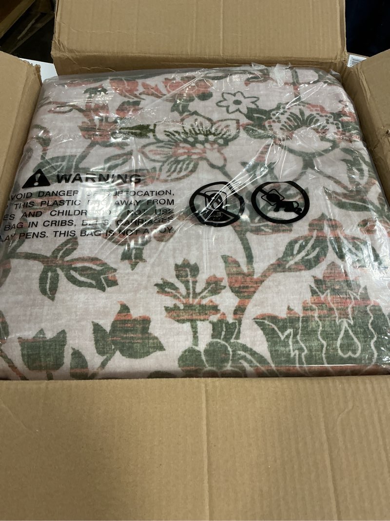Condition photo showing New/Like New for garveehome 8x10 washable area rugs for living room, boho vintage large rug for bedroom soft non slip low pile indoor stain resistance throw carpet for dining room office light green light green 8' x 10' (rectangular)