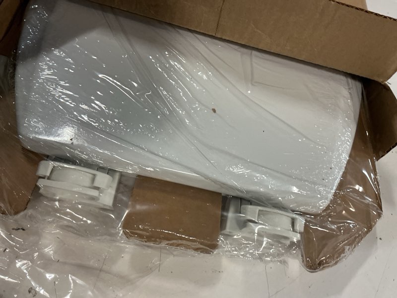 Condition photo showing Good Condition for bemis 500ec 390 toilet seat with easy clean & change hinges, 1 pack round, cotton white