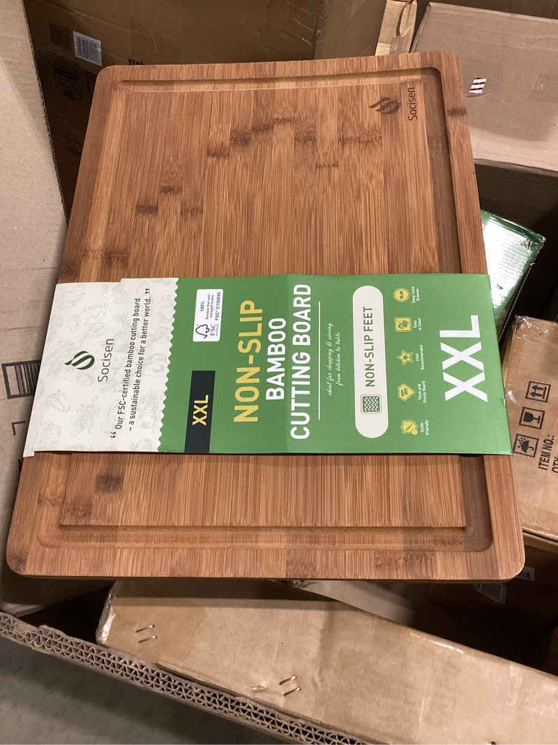 Condition photo showing Good Condition for non slip xxl bamboo cutting board