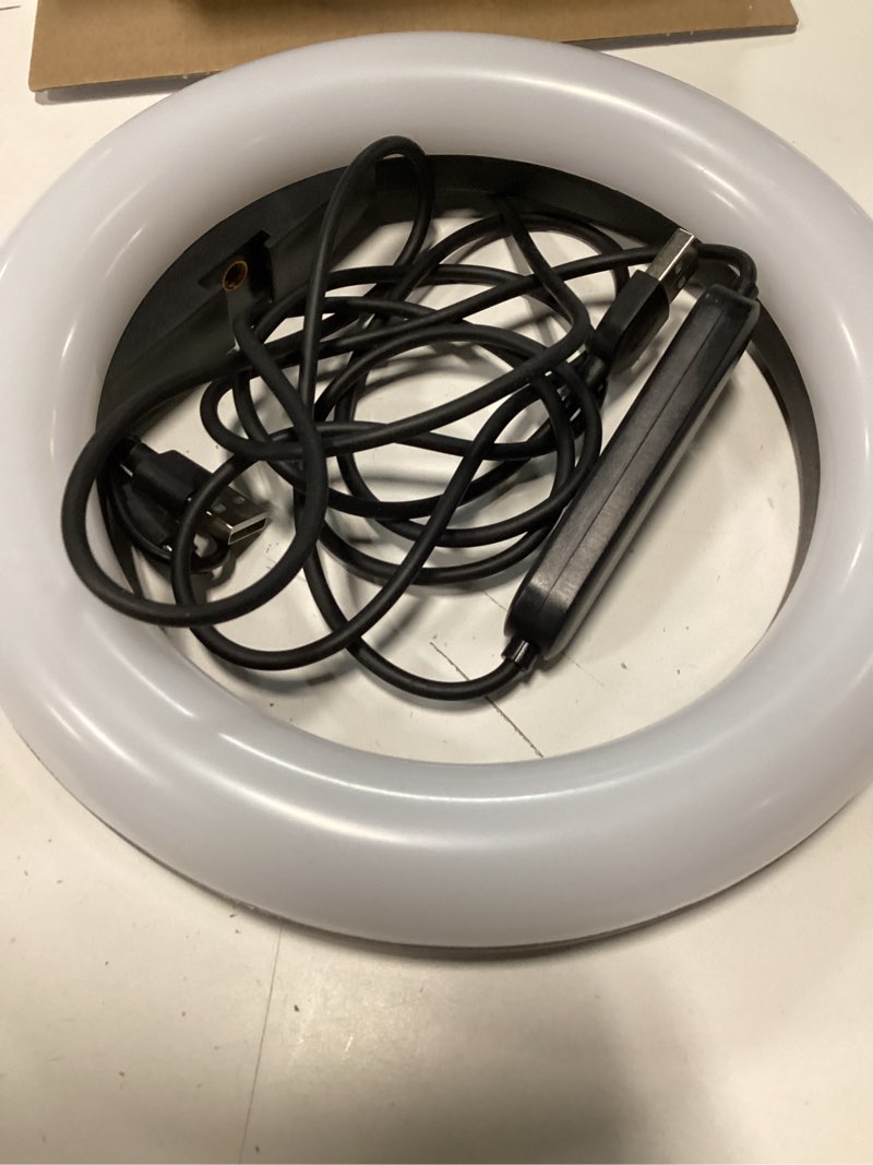 https://lotting-media.assets.bidfta.com/lotting_2c06b1c5-ca99-44b7-a9e2-9361393de331