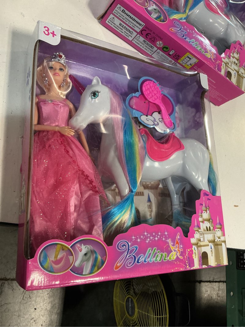Condition photo showing New/Like New for bettina unicorn princess dolls set