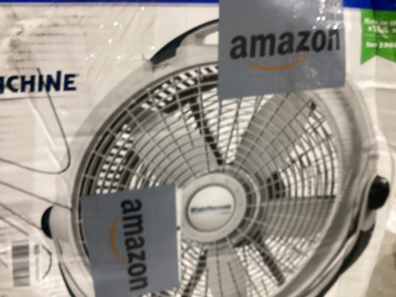 https://lotting-media.assets.bidfta.com/lotting_2c1b4fb0-ff96-4010-987c-54565ea65a11