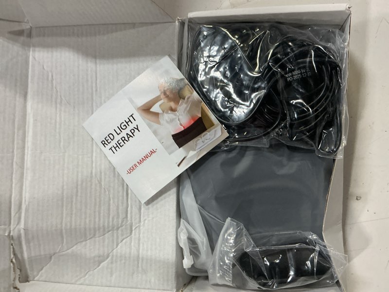 Condition photo showing New/Like New for red light therapy pad for body back knee shoulder hands feet portable 660nm 850nm home use 3 chips in 1 infrared light heating wrap belt gift for women men (corded)