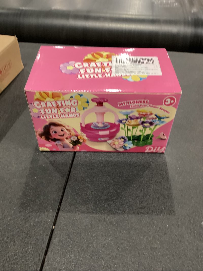 Condition photo showing New/Like New for Einailvk Kids Craft Kits, Arts and Crafts for Kid 4-6, Fabric Flower Bouquets Toys, DIY Flower Making Kit for Kids 4 5 6 7 8 9 10 11 12 Year Old Girl Birthday Christmas Gift yellow