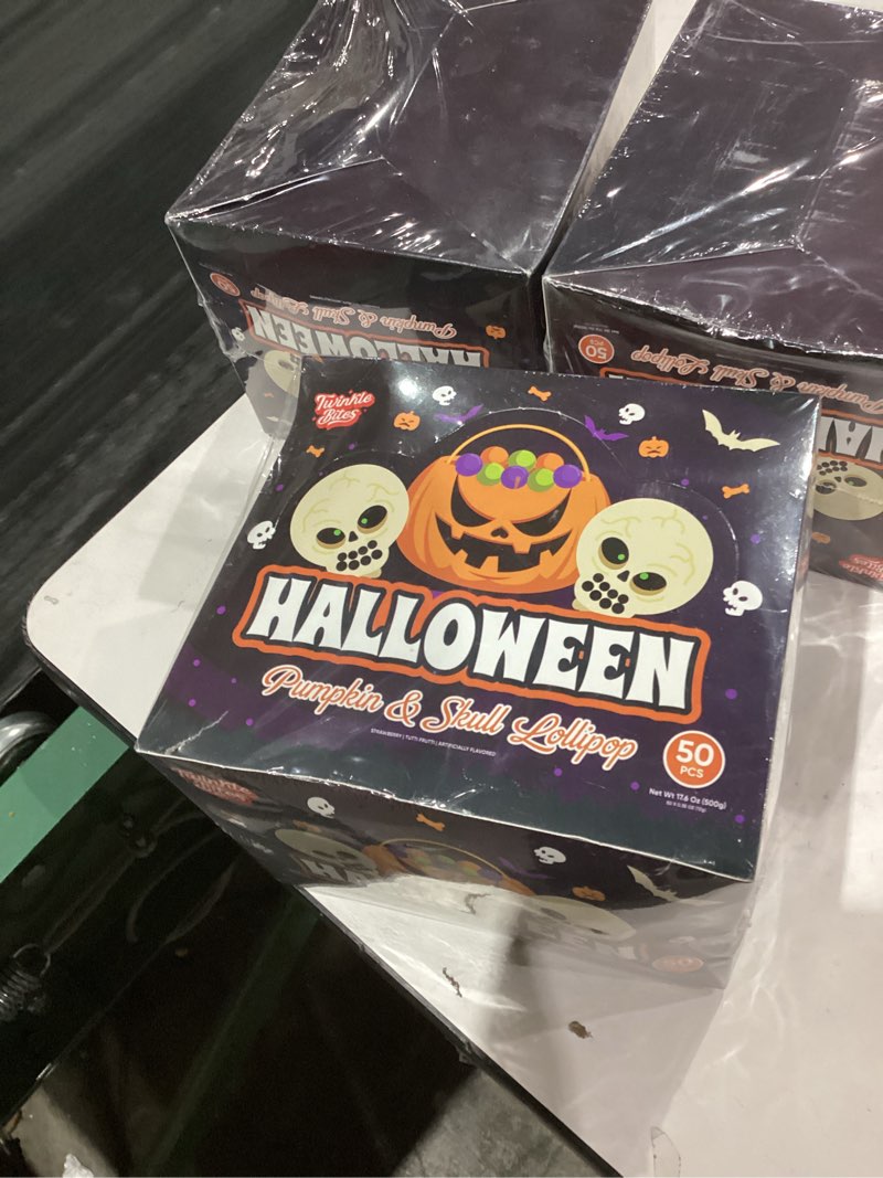 Condition photo showing New/Like New for 50 Pack Halloween Lollipops - Individually Wrapped Pumpkin And Skull Suckers – Strawberry And Tutti Frutti Delicious Candys - Bulk Candy’s Great Use, For Kids, Party Favor, Classrooms, Goodie Bags Halloween 50 pack