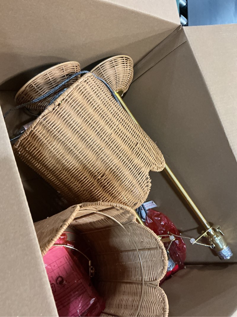 Condition photo showing Good Condition for jonathan y 27.5" brass gold coastal buffet table lamp set of 2 for bedroom, boho table lamps with natural rattan scalloped shade, pull chain, led bulbs included jyl1138a-set2 natural/brass gold