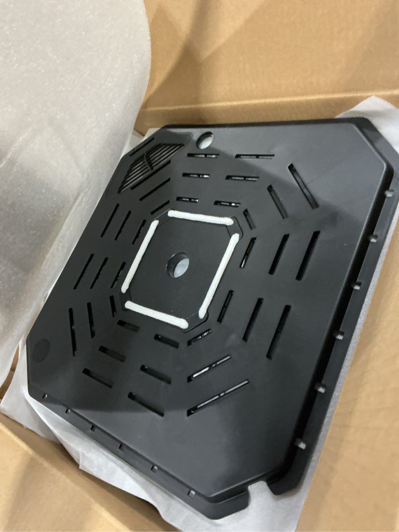Condition photo showing Good Condition for vivosun 4-pack flexfeed self-watering pots with grow bags, auto irrigation fabric pot base with water meter & maintenance window, for use indoors/outdoors in grow tents, greenhouses, gardens 4-pack pots with bags