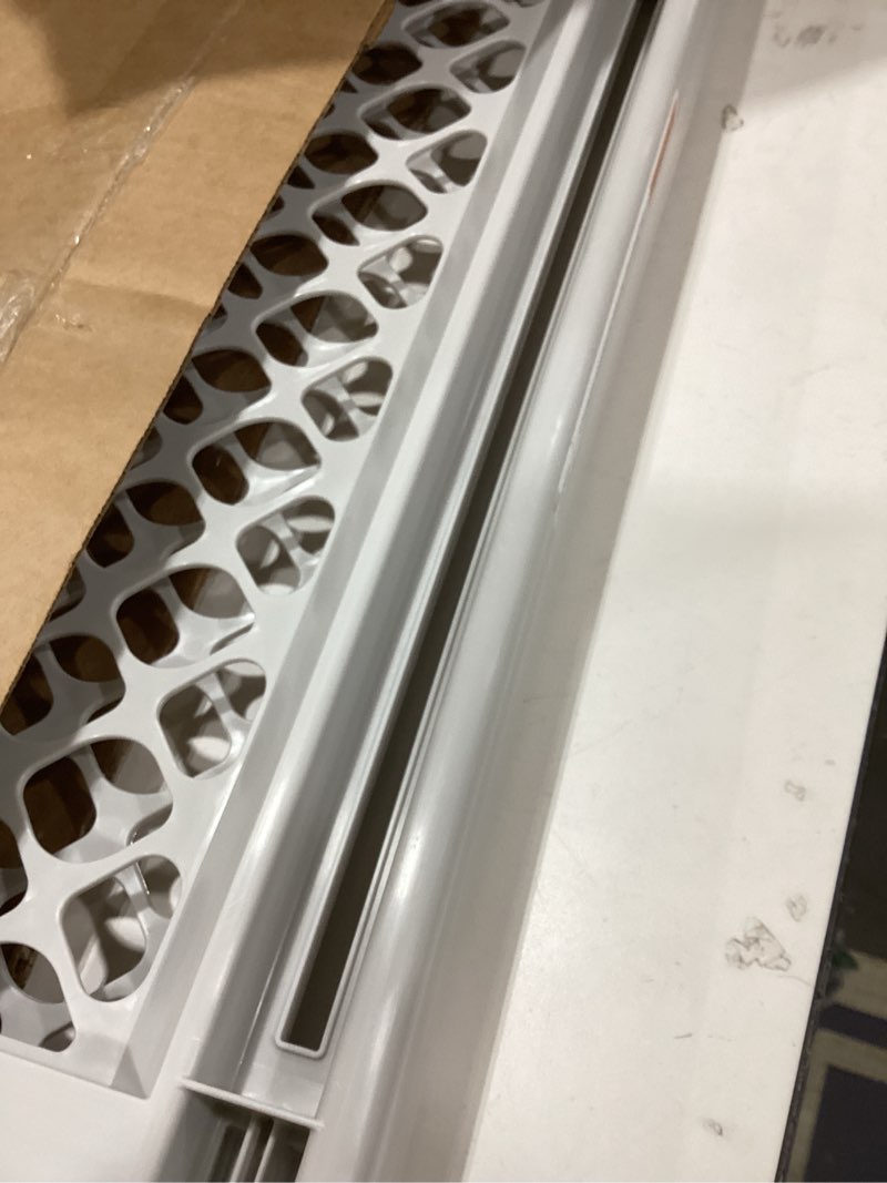 Condition photo showing Good Condition for North States 5-Way Pet Gate, Model# 8619