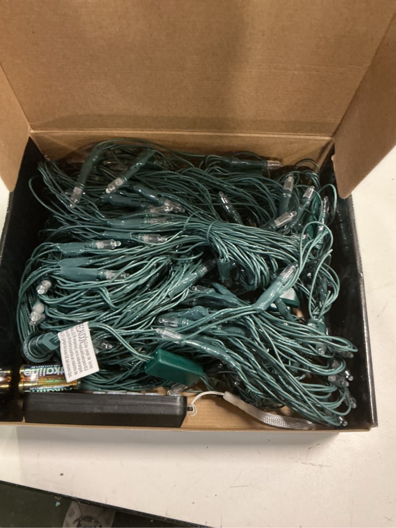 Condition photo showing As Is for Eg 150 led rgb net light 6029696