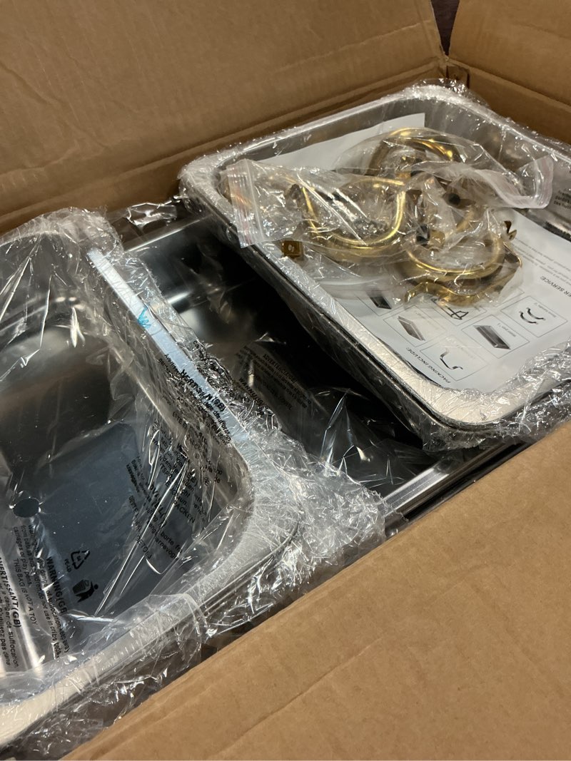 Condition photo showing Good Condition for Chafing Dishes for Buffet 4 Pack 7 Pans, High Grade 9QT Chafing Dish Buffet Set, Chafers and Buffet Servers Warmers Sets for Parties, Events and Weddings