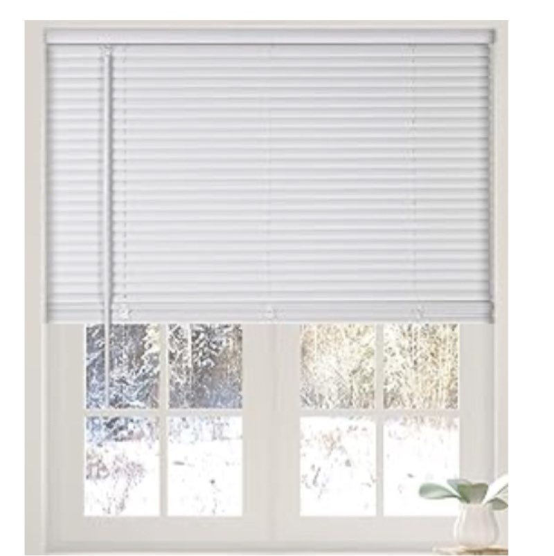 Assorted window blinds 