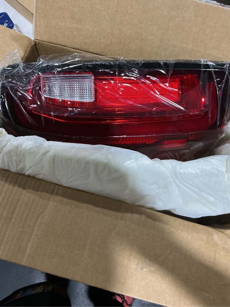 Condition photo showing As Is for rh tail lights assembly compatible with gmc sierra 2019 2020 2021 2022 2023 led passenger side taillight brake turn signal assembly w/bulb replaces gm2801310 86820474 84968741 right passenger side