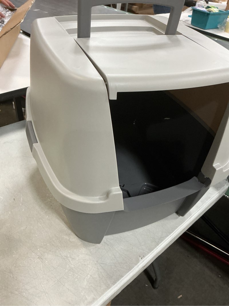 Condition photo showing Good Condition for IRIS USA Cat Litter Box, Large Litter Box Enclosure with Front Door Flap and Scoop, Covered Kitty Litter Box with Handle and Buckles for Portability and Privacy, Gray