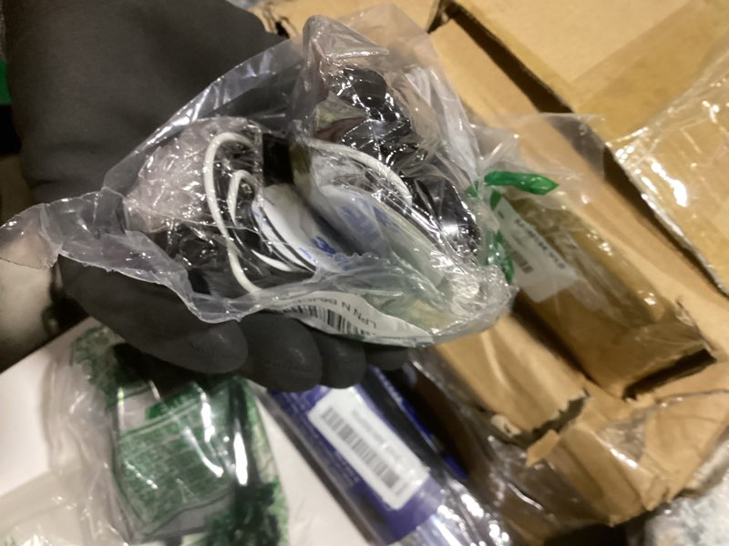 Condition photo showing Good Condition for Partsam Dually LED Fender Bed Side Marker Lights Set Smoke Lens Replacement For Silverado and Sierra 1999-2013 Dually 2500 3500 HD Dual Wheeler Trucks (2 x Amber, 2 x Red) Smoke/Amber+Smoke/Red