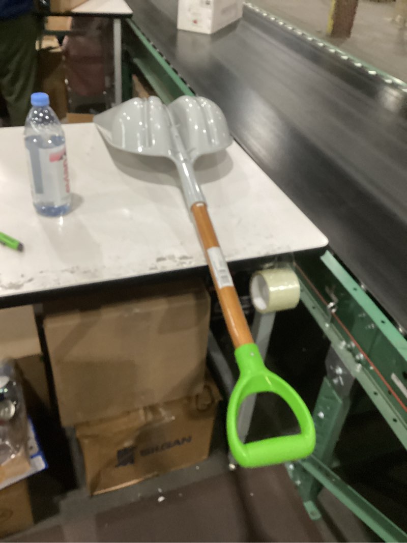 Condition photo showing Good Condition for AMES 2682700 Poly Scoop with Hardwood Handle and D-Grip, 46-Inch, Brown