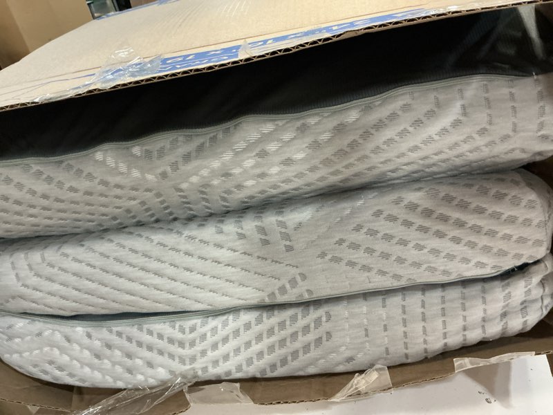 Condition photo showing As Is for sinweek tri folding mattress with storage bag 4" foldable mattress foam topper floor cot mattress, guset bed with machine washable cover and waterproof lining, certipur-us certified 31 x 75 inch c (31 x 75 inch) high support foam