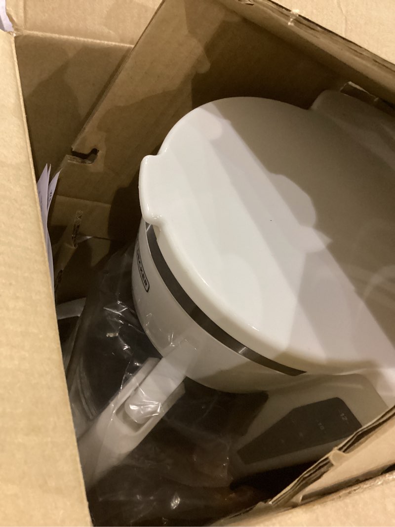 BLACK+DECKER CM1160W-1 CM1160W 12-Cup Programmable Coffeemaker, White/Stainless Steel