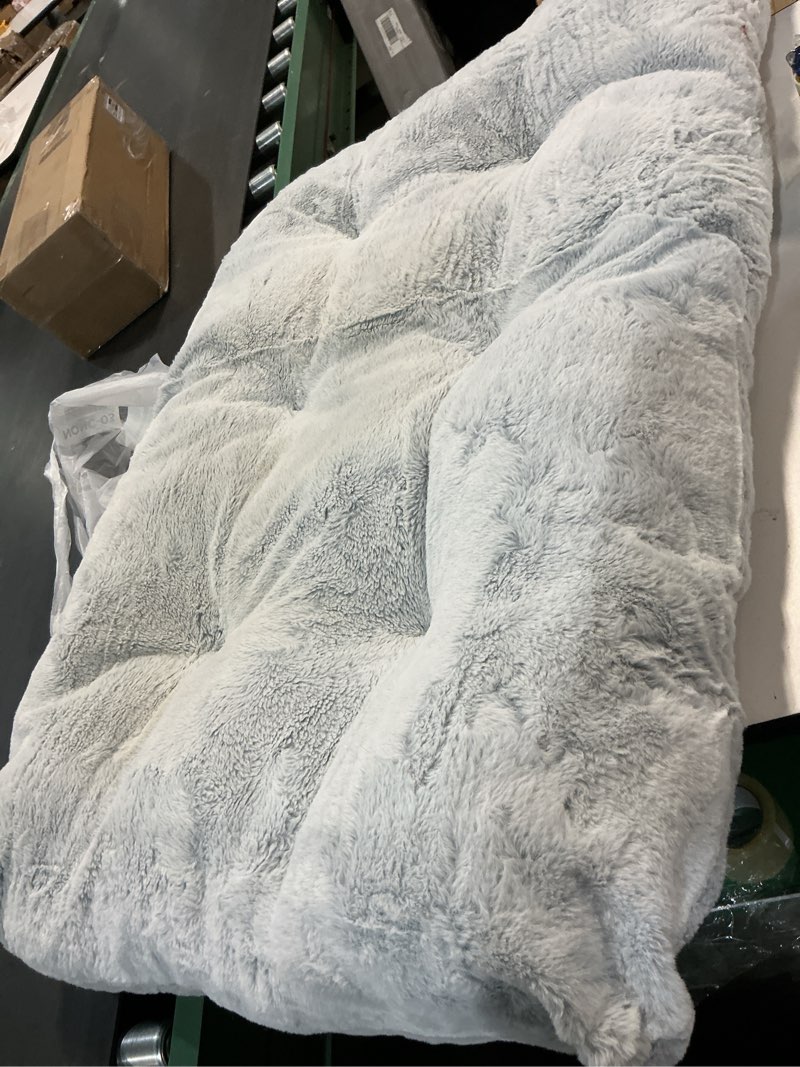 Condition photo showing Good Condition for KSIIA Washable Dog Bed Deluxe Plush Dog Crate Beds Comfy Kennel Pad Anti-Slip Pet Sleeping Mat for Large, Jumbo, Medium, Small Dogs Breeds, 40\" x 23\", Gray Grey 40.0\"L x 23.0\"W x 3.5\"Th