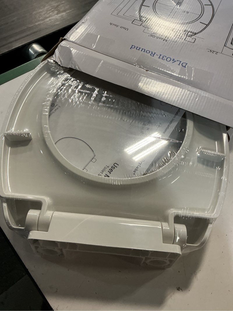 Condition photo showing New/Like New for round toilet seat 16.5" - soft close, durable pp toilet lid, easy installation & removal, fits most toilet bowl seat (round 16.5'')