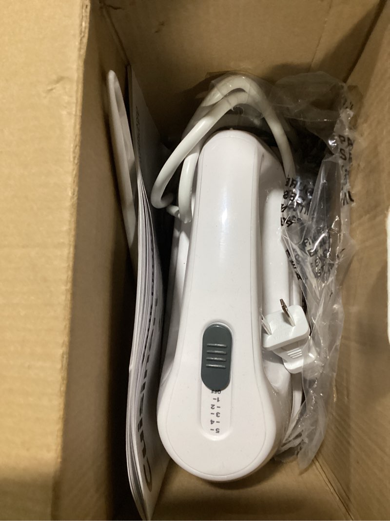 Condition photo showing Good Condition for Cuisinart HM-50 Power Advantage 5-Speed Hand Mixer, White