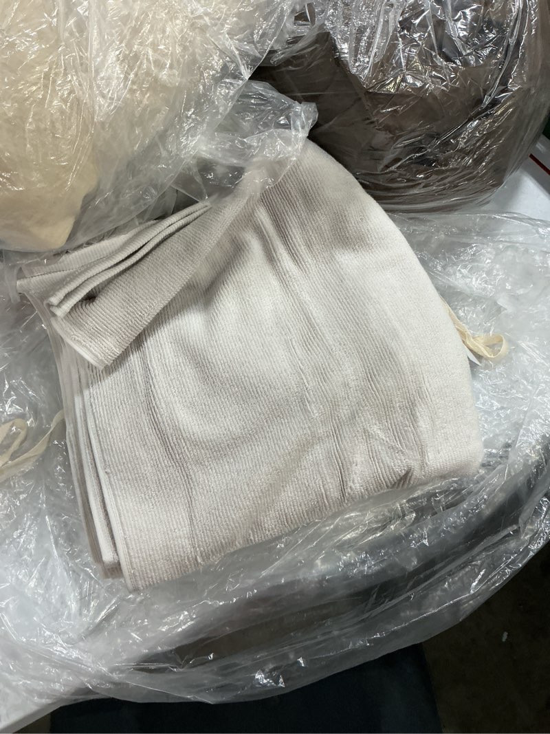 Condition photo showing Good Condition for quince plush organic turkish cotton bath towel (set of 2)light grey 