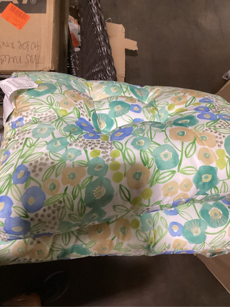 Condition photo showing Good Condition for similar floral pattern same brand.. blisswalk outdoor chair cushions 40\\\"x20\\\"x4\\\",low backtufted thick outdoor wicker lawn seat cushion with ties for patio furniture?floral