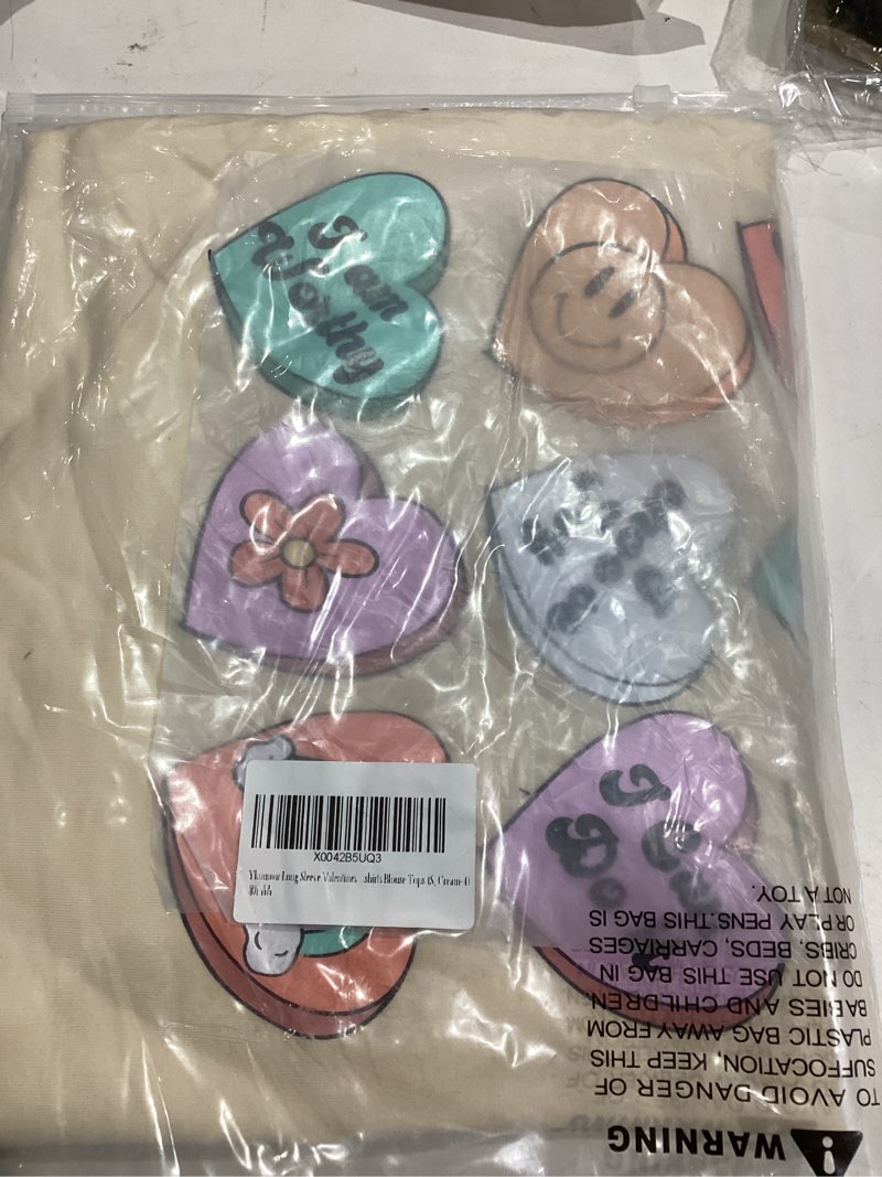 Condition photo showing Good Condition for Ykomow Long Sleeve Valentines Shirts Women Plaid Love Heart Valentine's Sweatshirts Blouse Tops Small Cream-4