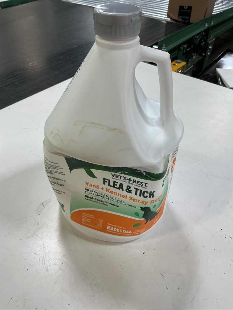 Condition photo showing New/Like New for vet’s best flea and tick yard and kennel spray – natural yard treatment for fleas, ticks and mosquitoes – plant and pet safe outdoor spray with certified natural oils – made in usa – 96 oz refill