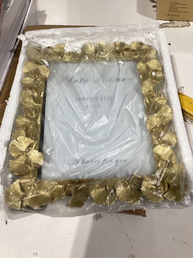 Condition photo showing Good Condition for cuspin 6x8 picture frame gold, vintage ornate leaf textured hand-crafted resin with glass front antique photo frame for tabletop display, retro design home decor gold ornate leaf 6x8