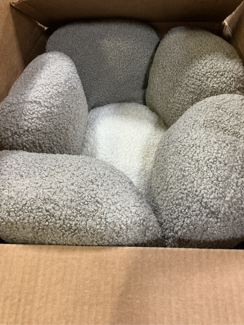 Condition photo showing Good Condition for catstages purrfect petals flower cat bed with plush support and raised sides, tan, 21 in - secure, soft, comfortable bed for cats and kittens tan medium