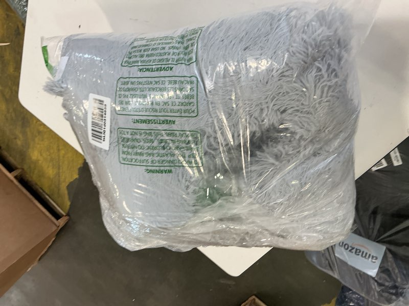 https://lotting-media.assets.bidfta.com/lotting_2ce2df86-85f8-40dc-bdeb-dcaa316a297b