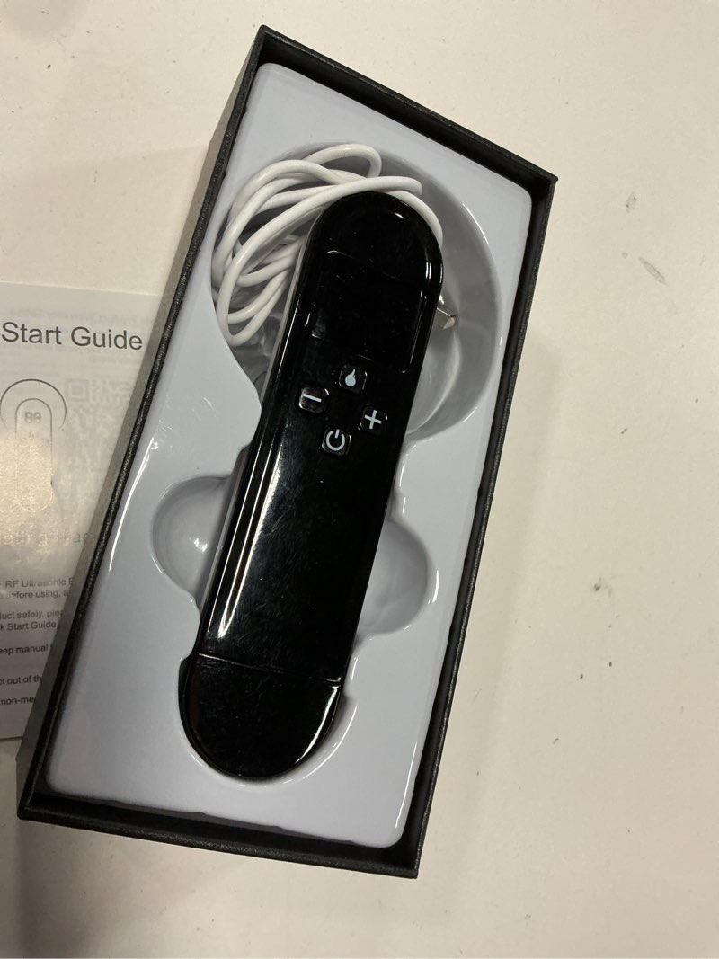 Condition photo showing Good Condition for comeby body sculpting machine - professional handheld cordless cellulite massager - suitable for belly, neck, legs, hip, arms white