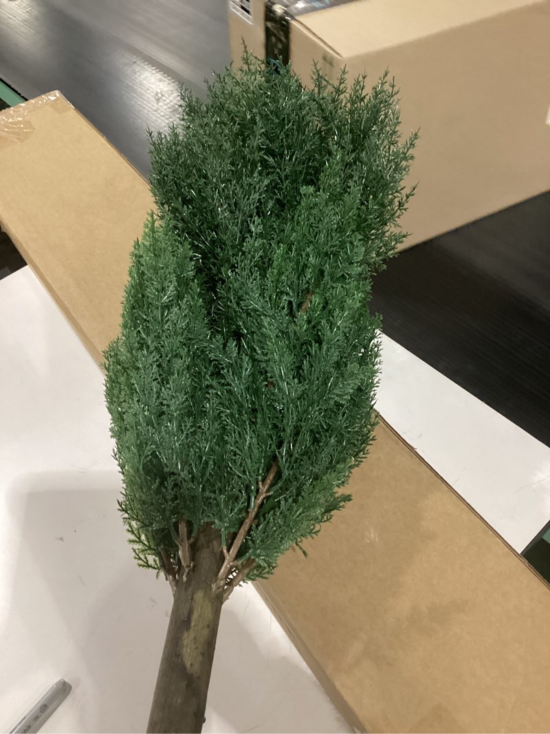 Fake tree 2 pack