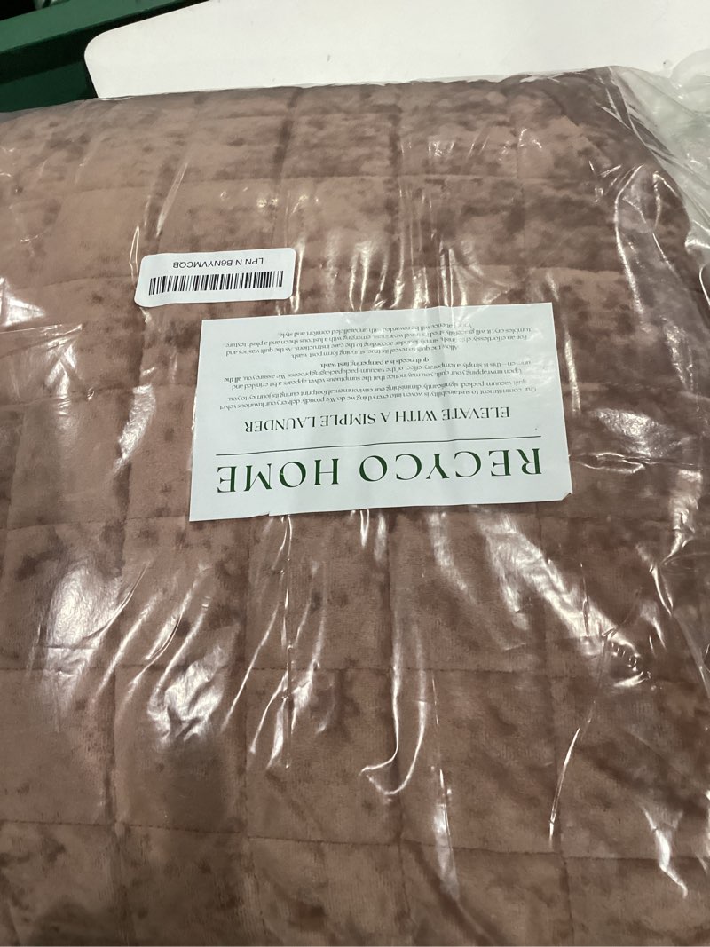 Condition photo showing Good Condition for recyco luxury velvet quilt queen size bedding set, ultra soft velvet comforter set, lightweight quilted channel box stitch oversized bedspread coverlet for all season, with 2 shams, terracotta clay full/queen (88" x 92") terracotta clay